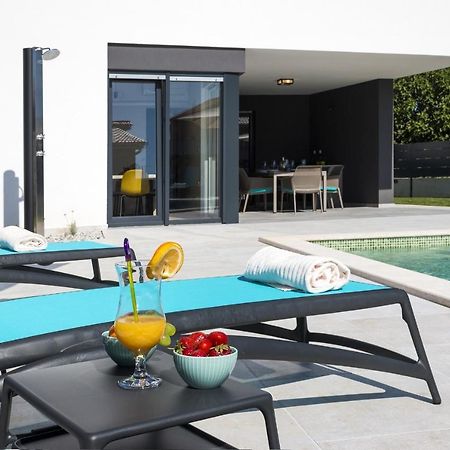 Modern 3-Bedroom Villa With A Private Pool Pula Luaran gambar